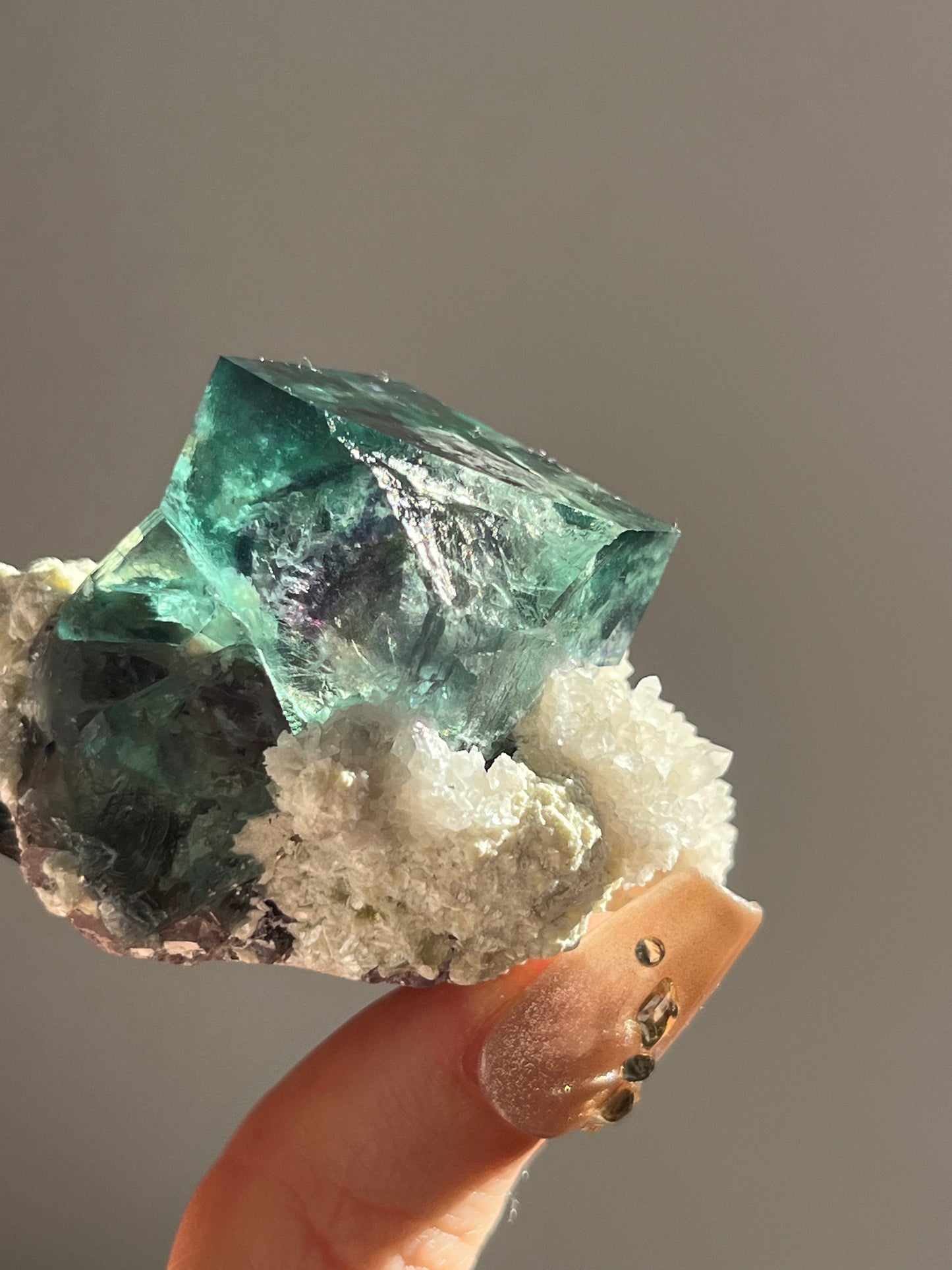 Vibrant Green-Purple Phantom Yindu Fluorite Specimen with Quartz E