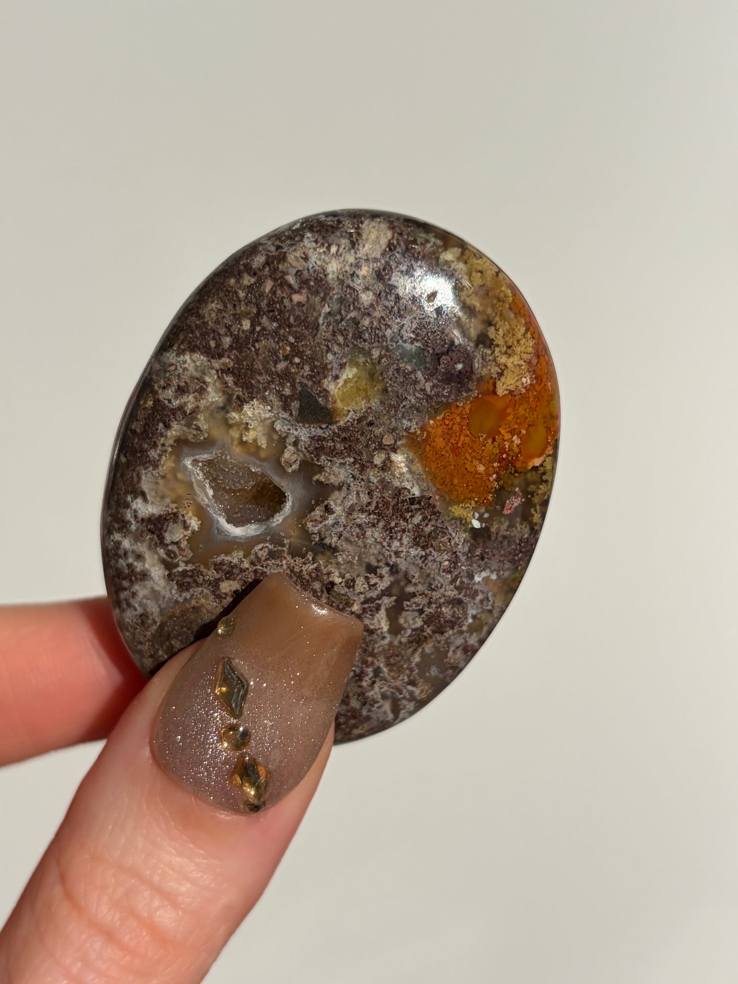 Nebula Agate Palmstone D
