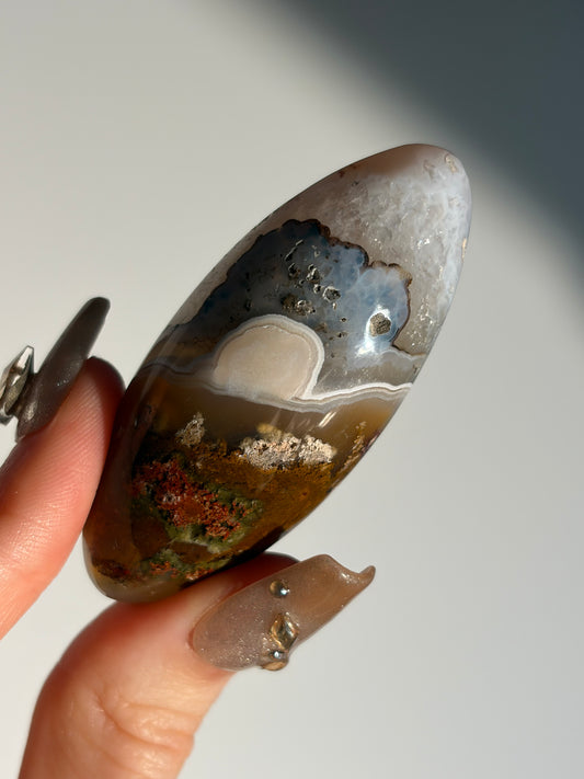 Nebula Agate Shiva with Dendritic Inclusions G