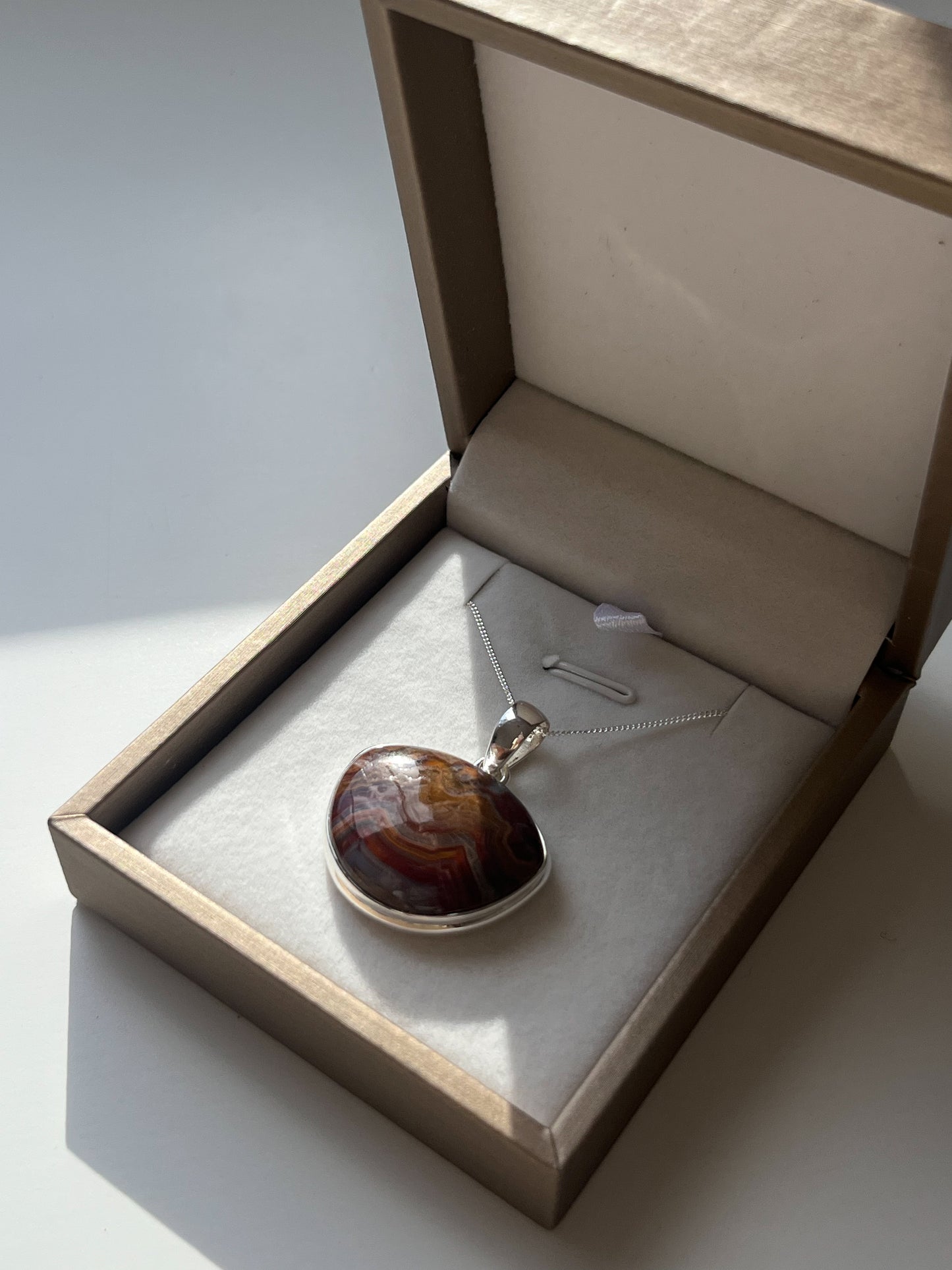 Laguna Lace Agate 925 Sterling Silver Pendant with Parallax Effect & Necklace D