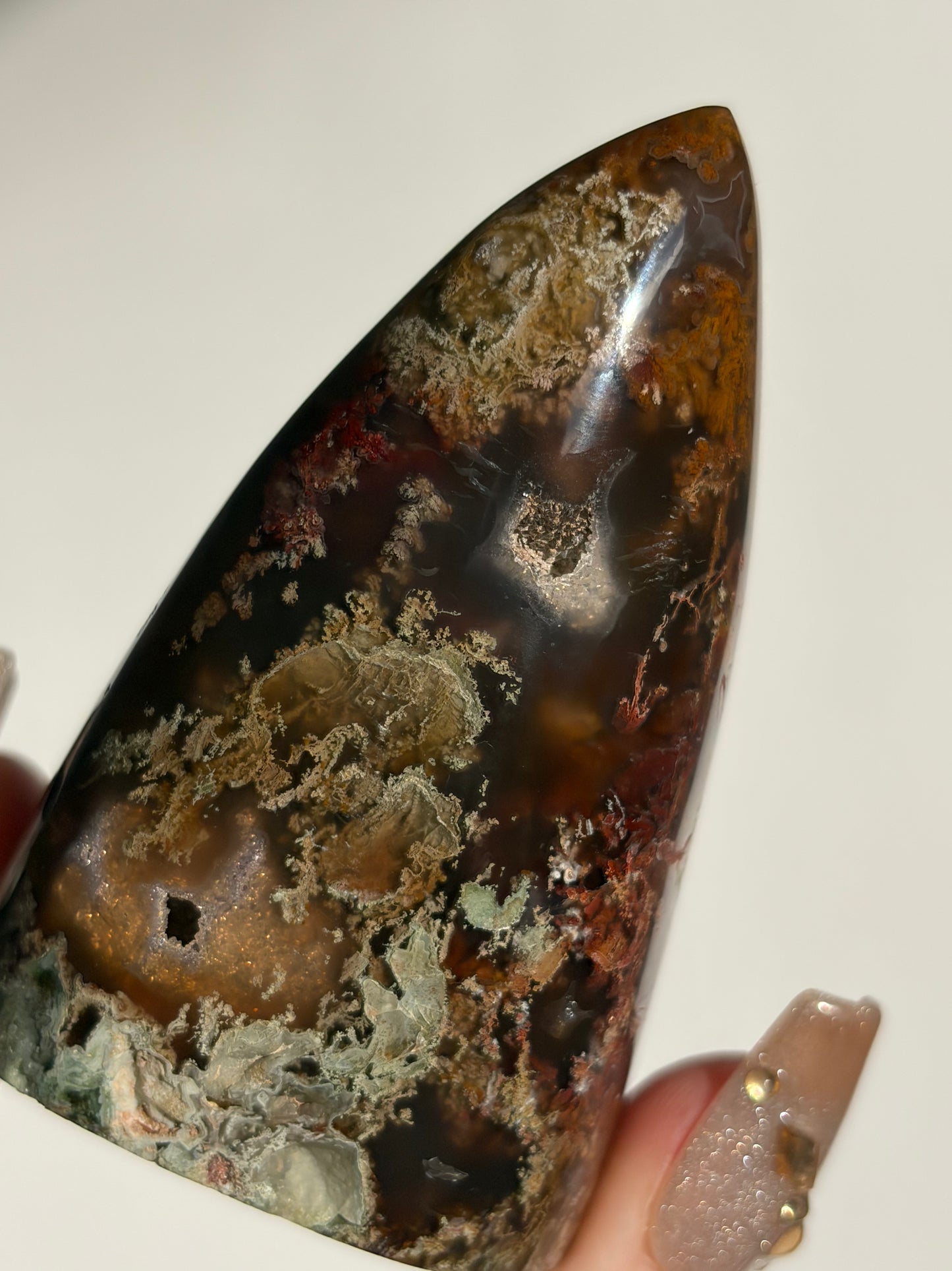 “Moss-borne” Tembaga Moss in Chalcedony Polished Freeform E