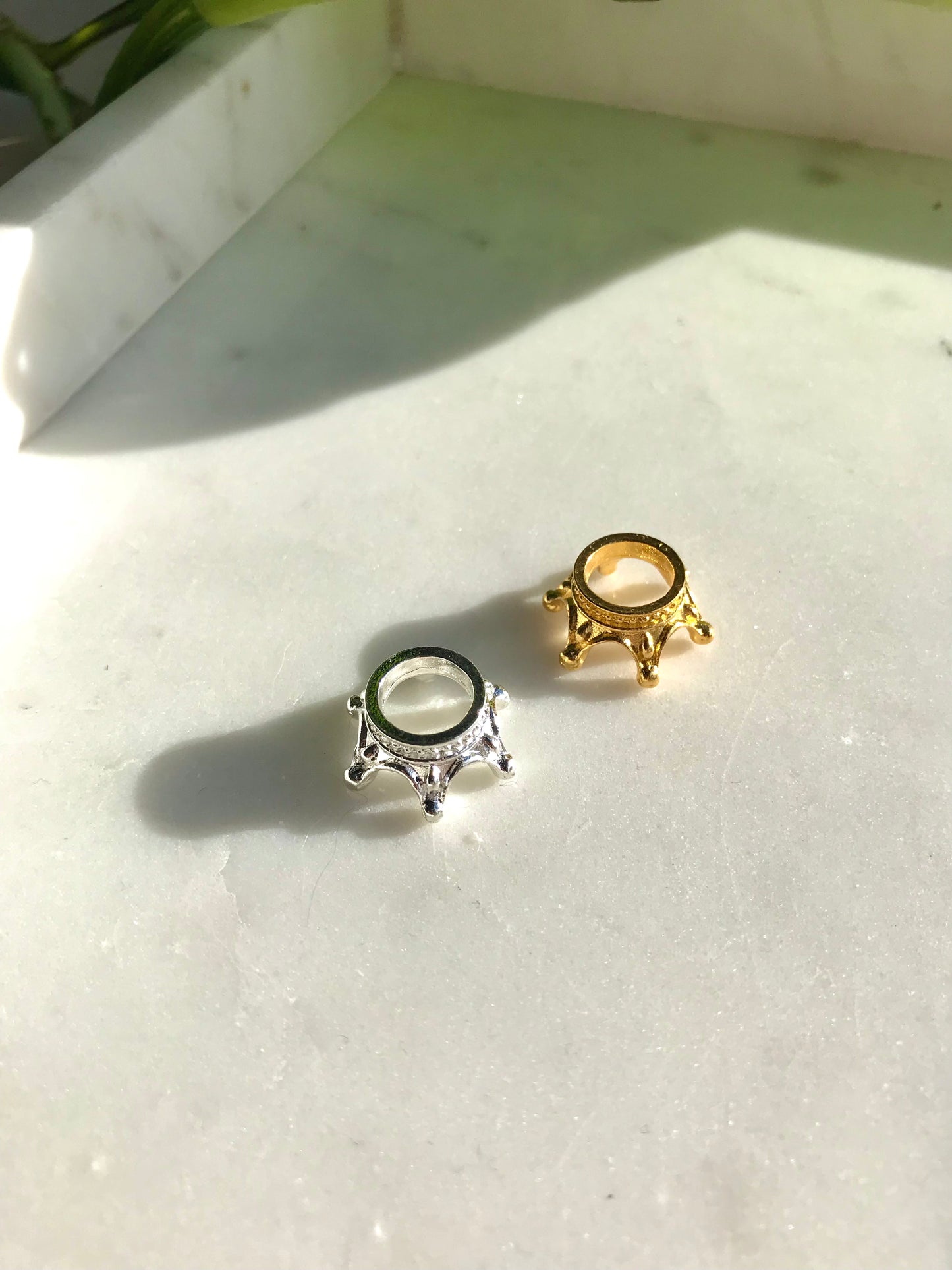 Mini Crown Sphere Stand